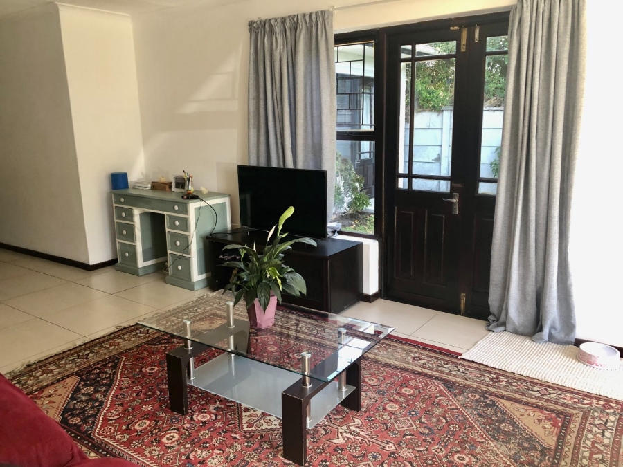 To Let 3 Bedroom Property for Rent in Claremont Western Cape